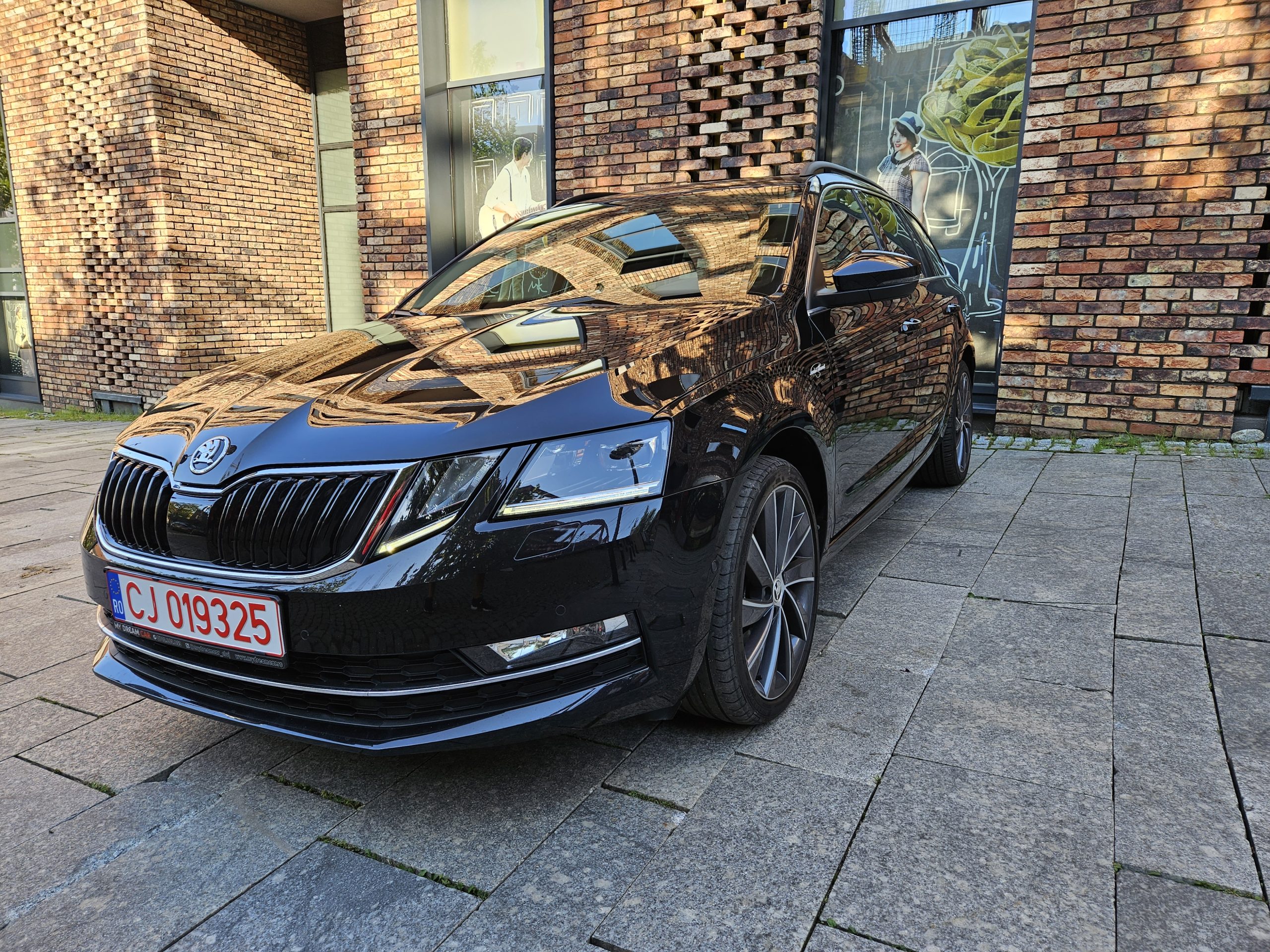 Skoda Octavia Laurin&Klement Executiv 2.0L 184 CP 4×4 DSG