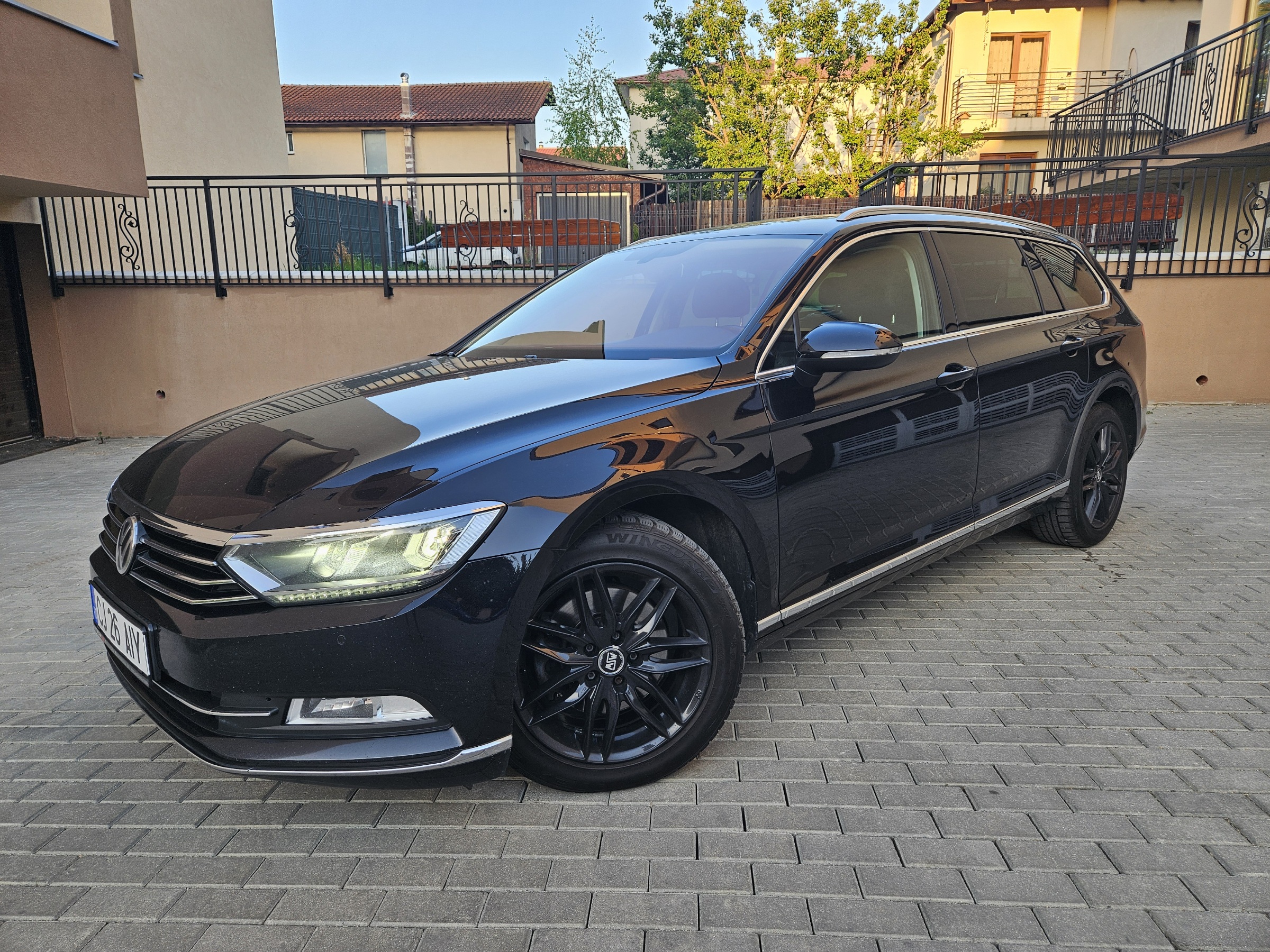 Foto Euro 6 Vw Passat B8 DSG ACC Alcantara 2015