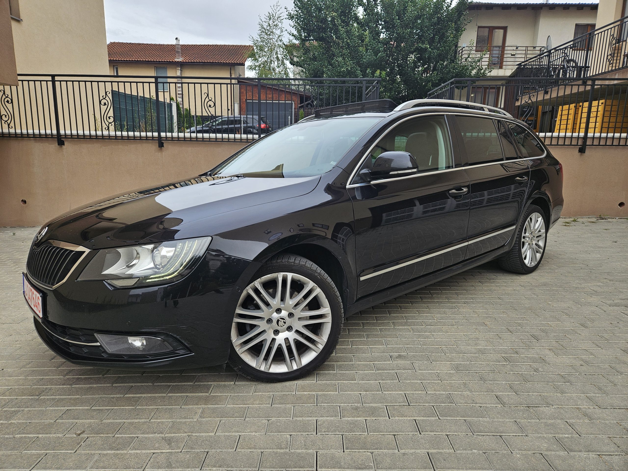 Skoda Superb 2.0L 170cp DSG3 Panoramic