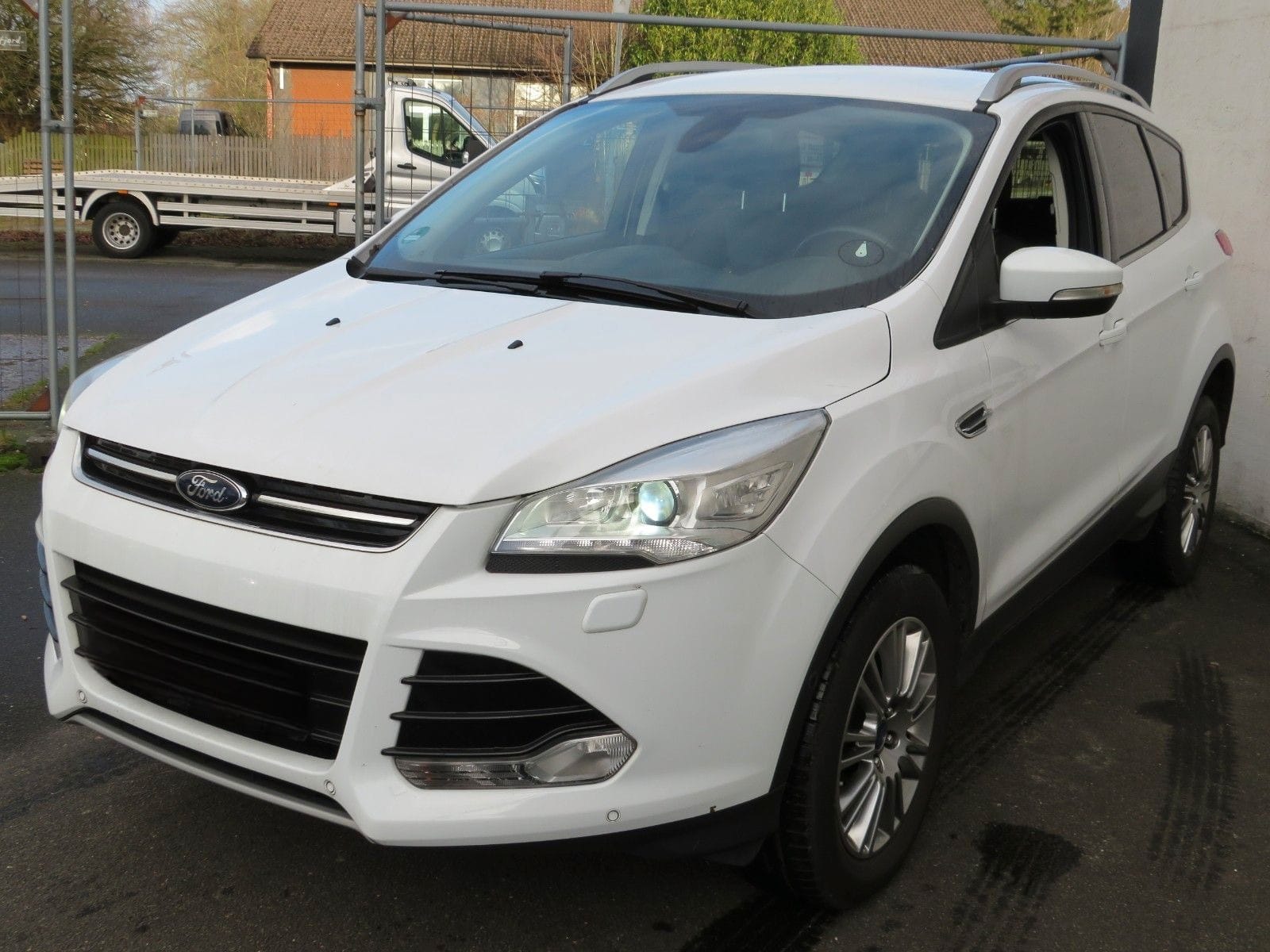 Ford KUGA 2.0 TDCi Titanium Frost White