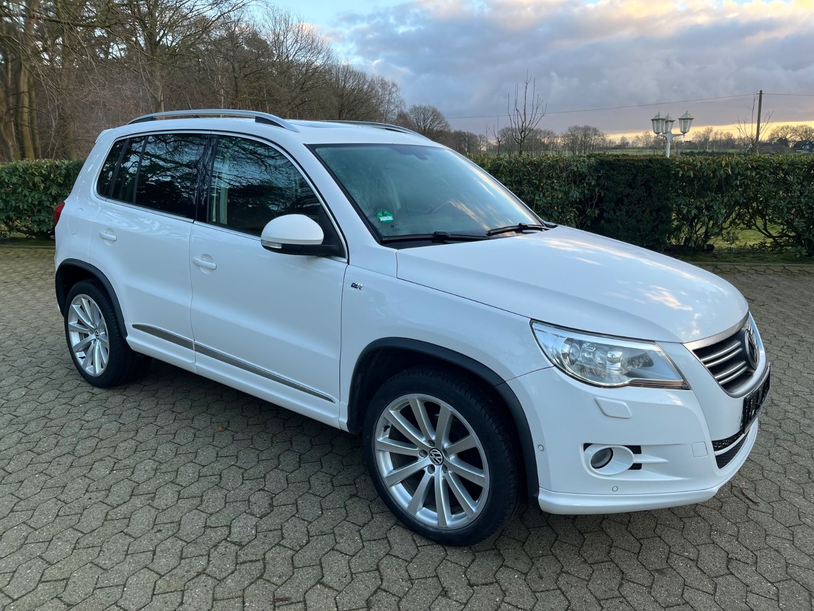 Foto Euro 5 Volkswagen Tiguan R-Line 4Motion 2010