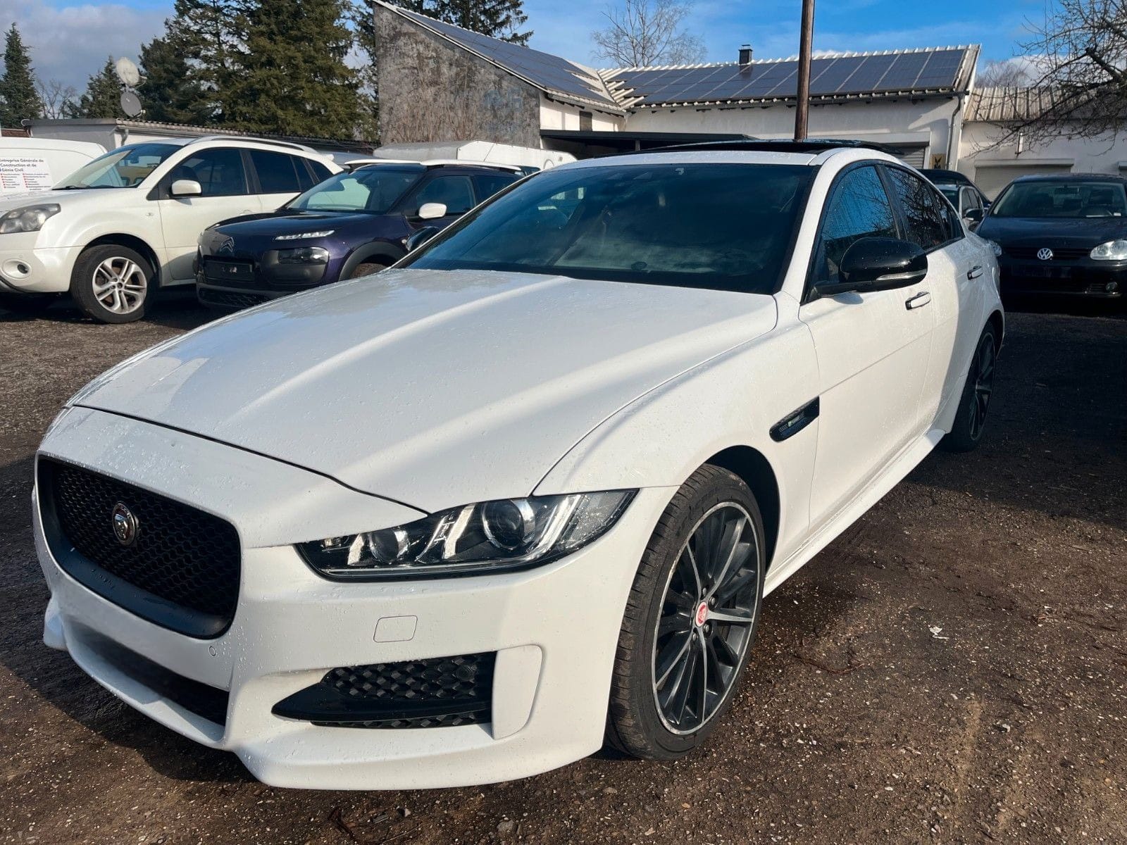 Jaguar XE 2.0d 180CP R-Sport