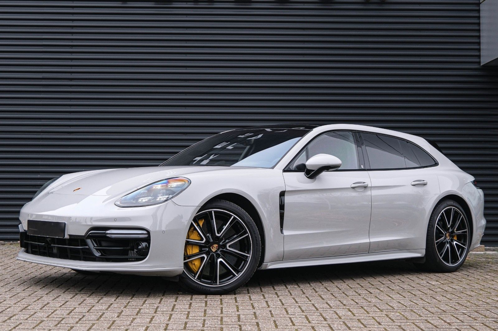 Porsche Panamera Sport Turismo GTS