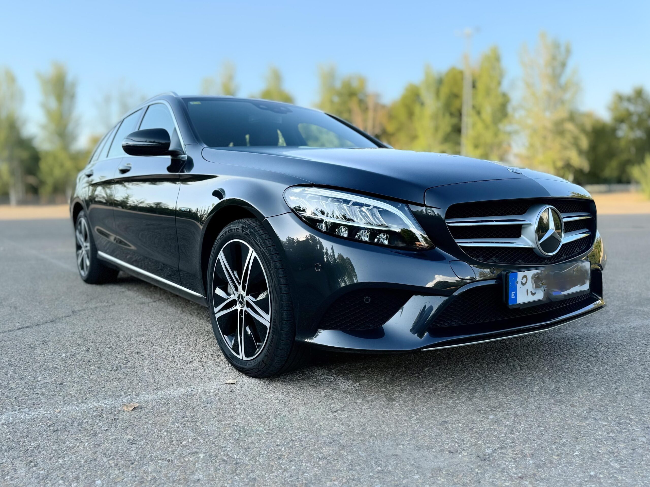 Foto Euro 6 Mercedes Benz C 300de 2019