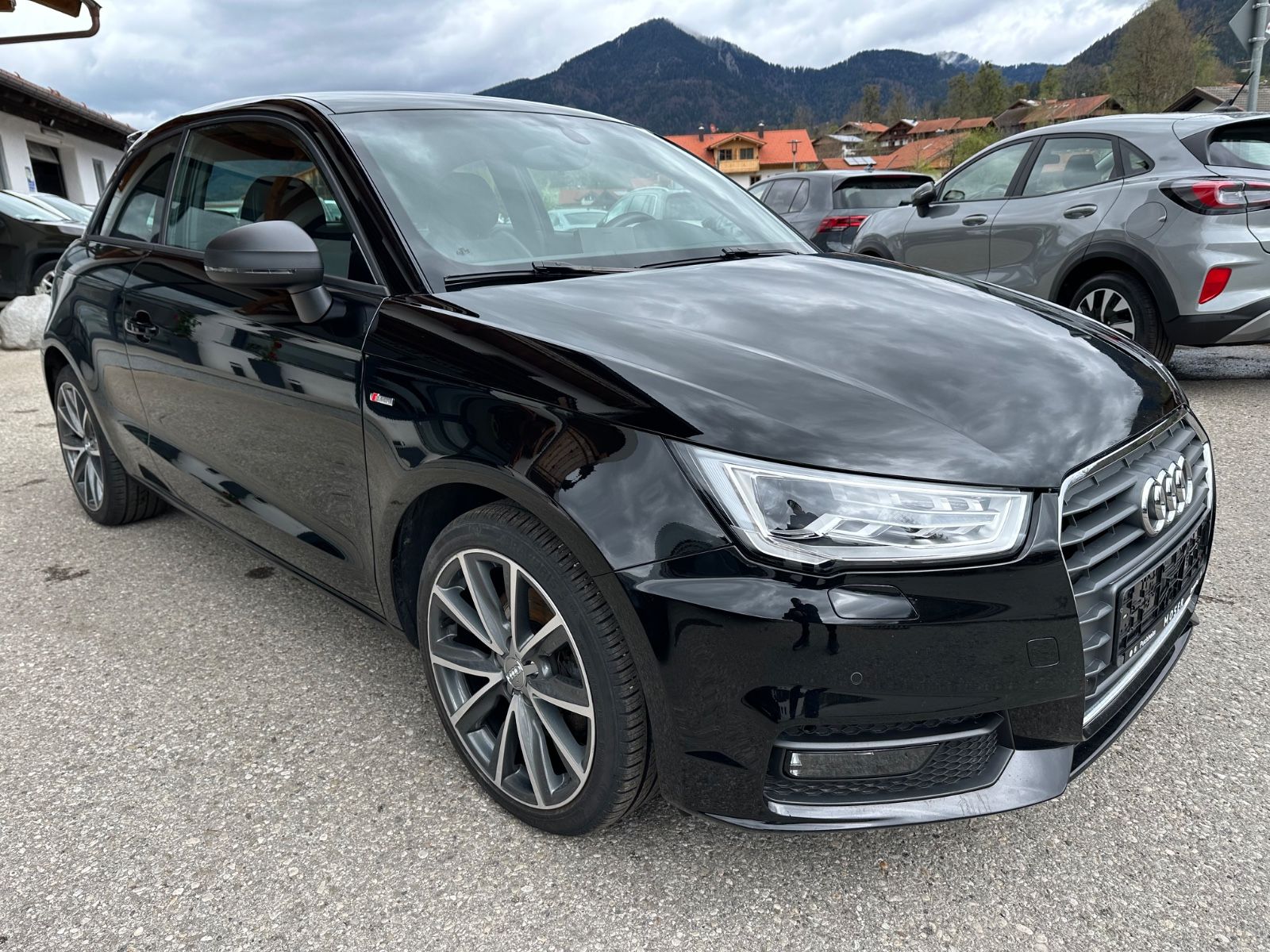 Foto Euro 5 Audi A1 1.4L 16V TFSI S-Line 2017
