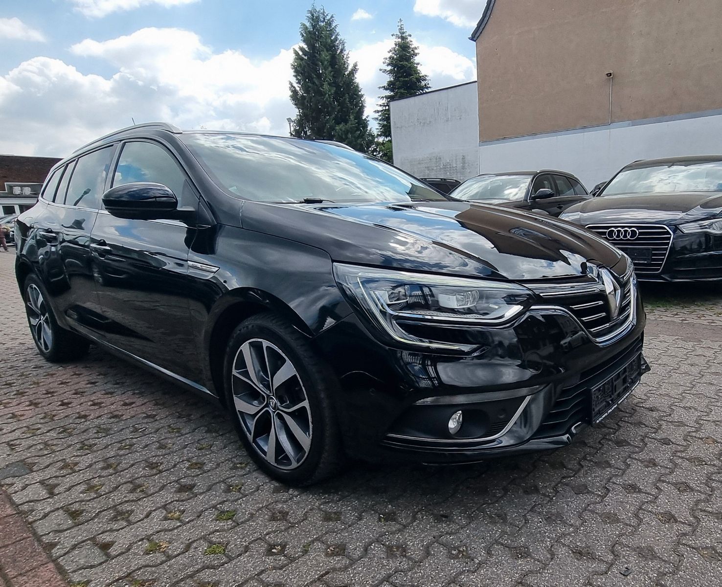 Foto Euro 6D Renault Megane IV Grandtour BOSE-Edition 2016
