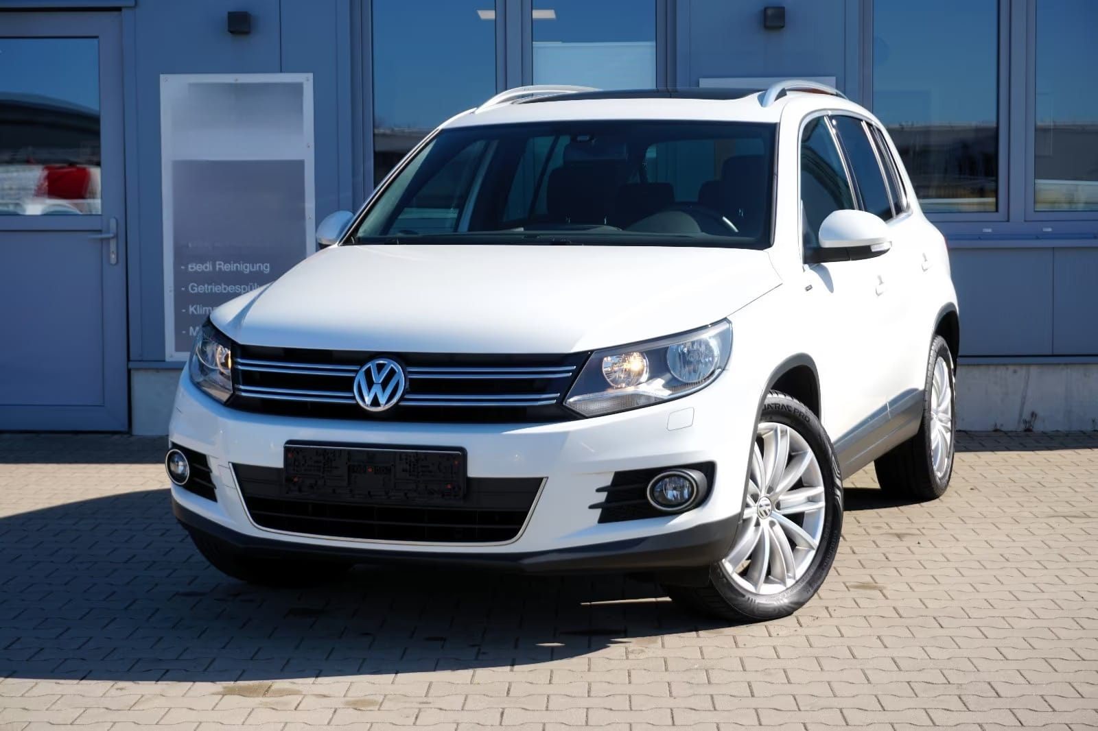 Foto Euro 6 Volkswagen Tiguan & Style BMT*Pano* 2016