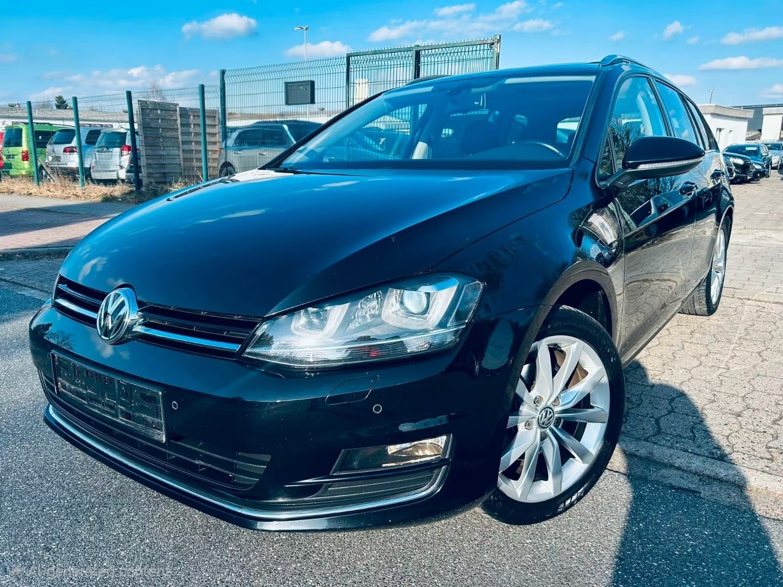 Fotografie Volkswagen Golf VII Highline*NAVI*PANO 2015