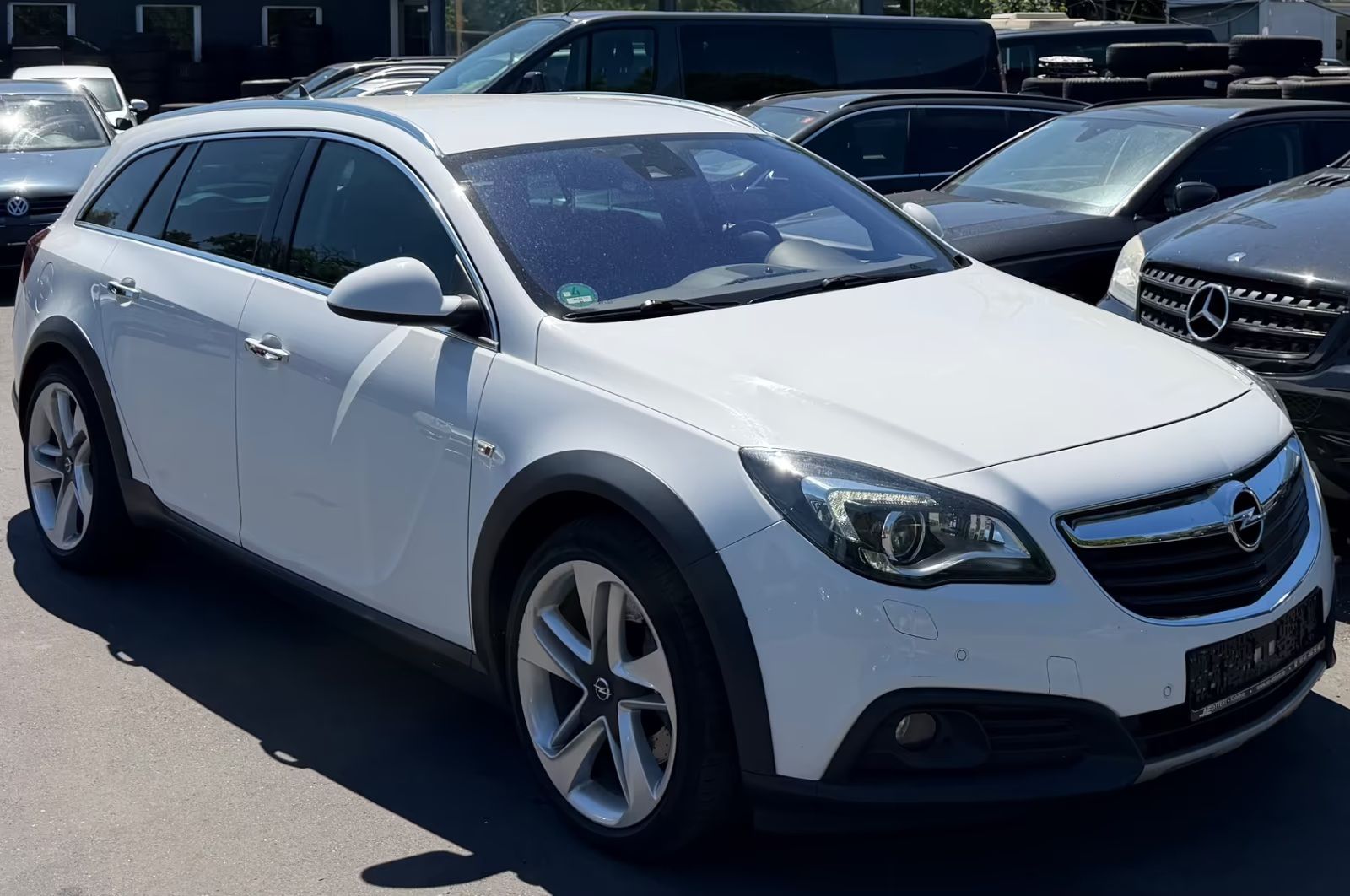 Fotografie Opel Insignia CT 2.0 CDTI/ACC/HighBeam/DigitalCockpit 2016